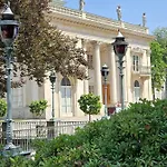 Royal Baths *
